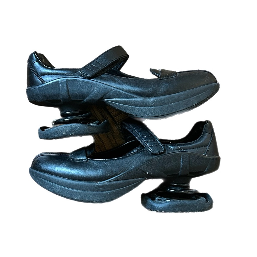 Z coil Mary Janes